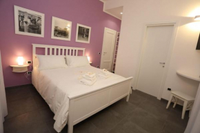 Delia Rooms & Gallery